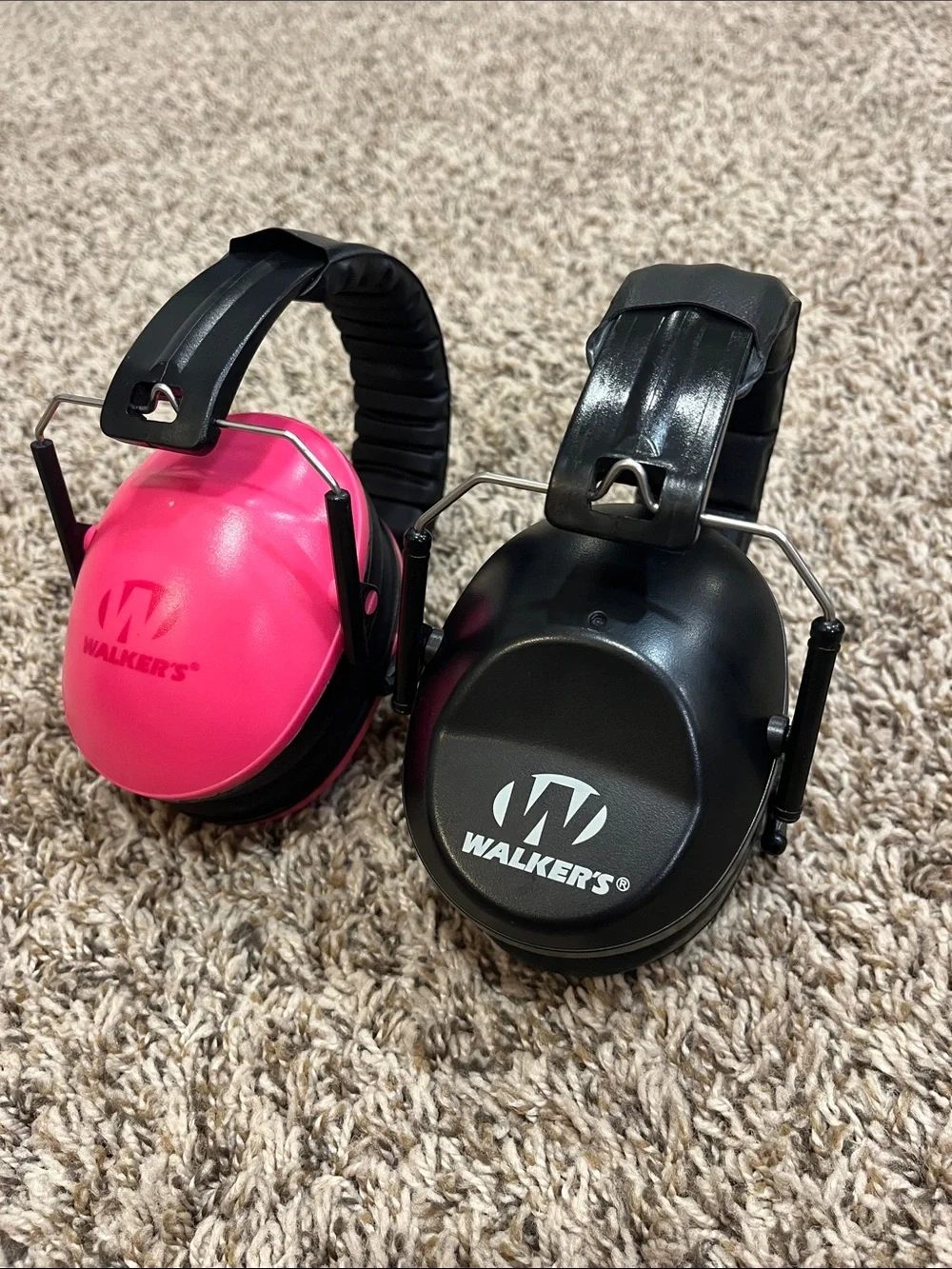 WALKER’S NOISE-CANCELLING Headphones 🎧